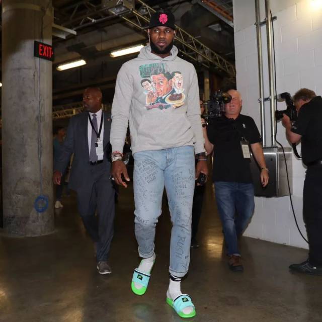 浇灭大火 浇灭大火